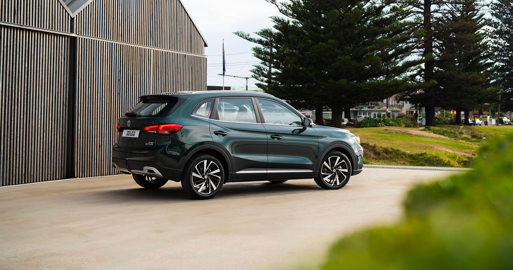 Rear 3/4 angle shot of the MG ZS