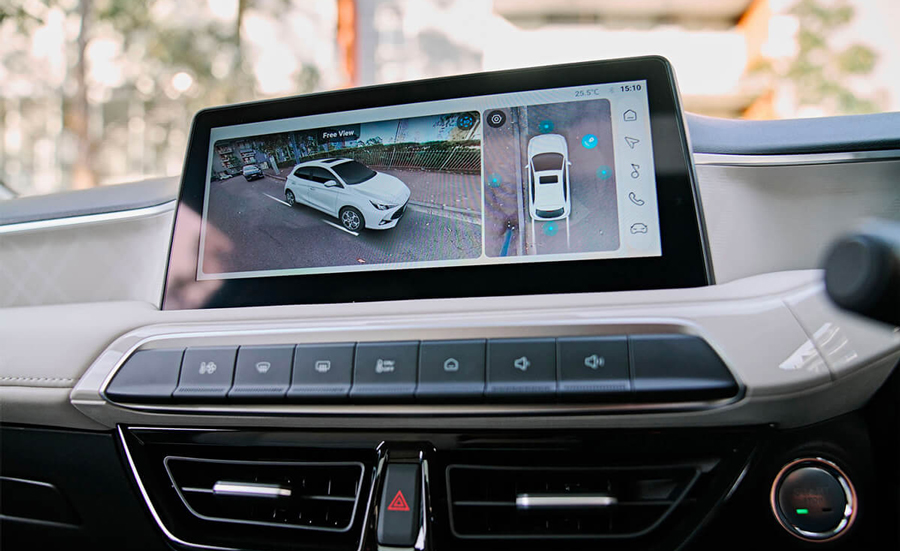 360 camera, available on MG3 Essence variants